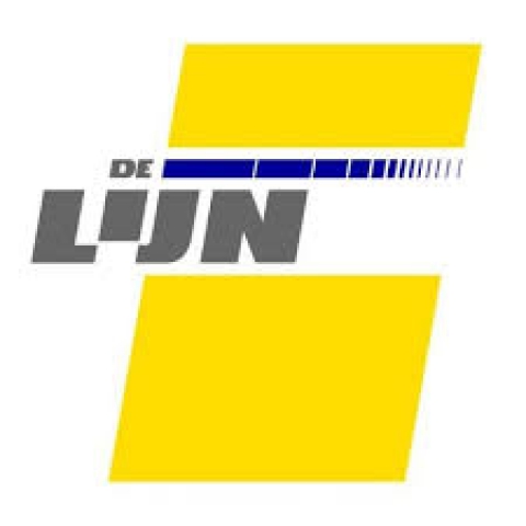 De Lijn informeert over toegankelijkheid op hun website en aan bus-en tramhaltes
