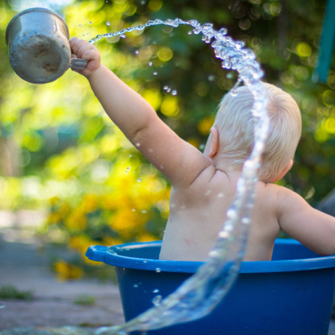 Tips om je kind koel te houden tijdens de zomer